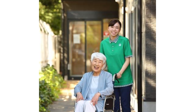 パナソニックエイジフリー株式会社 エイジフリーハウス大阪帝塚山/【介護職員】時給1074円〜／社会保険完備／資格取得支援／転居を伴う転勤なし／産休・育休制度実績あり／残業ほぼなし／平日のみ勤務可／通勤手当