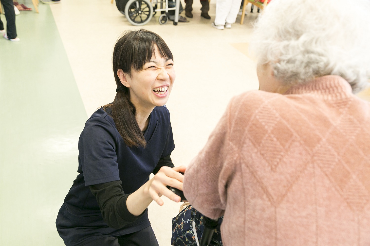 ヒューマンライフケア株式会社 ヒューマンライフケア日根野湯/【介護職員】月給20万円〜／未経験可／主婦（主夫）が活躍中／社会保険完備／資格取得支援／退職金／転居を伴う転勤なし／産休・育休制度実績あり／残業ほぼなし／通勤手当