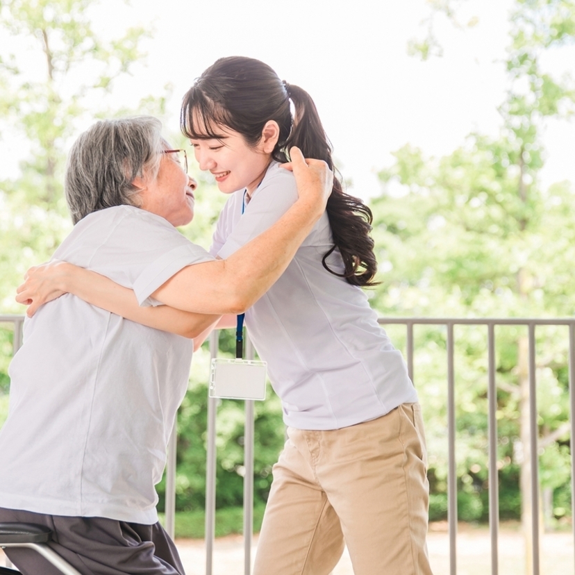 介助とは？介護との違いや種類・仕事内容を解説！